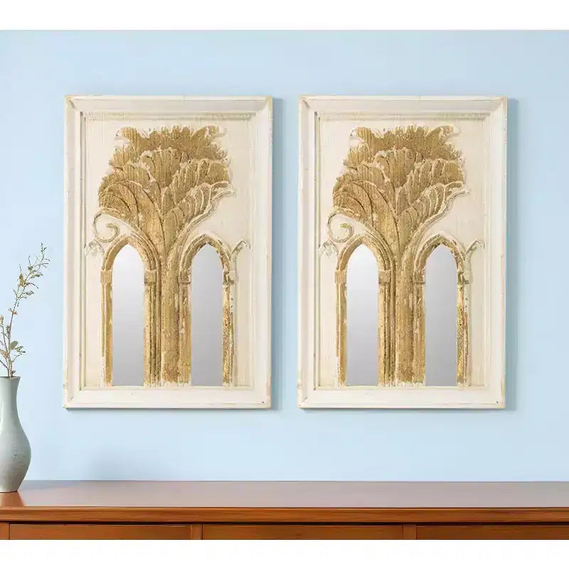 Zwei 30 weiße und goldene Akzentspiegel mit Holzrahmen