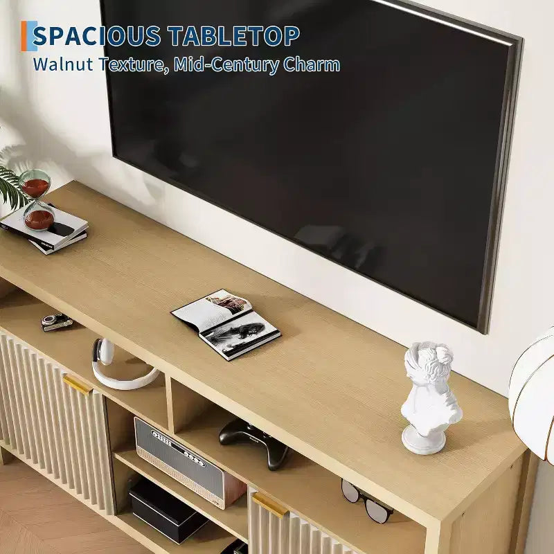 Geriffelter TV-Schrank für 65-Zoll-Fernseher, Mid-Century Modern Medienkonsole mit verstellbaren Einlegeböden, schmales Bauernhaus-Unterhaltungsmöbel