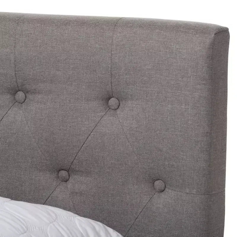Modernes Polsterbett aus Stoff